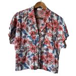 Wilfred  Free Aritzia Collared Hibiscus Floral Button Size XS 
Cropped Boxy Fit Photo 1