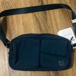 Lululemon Multi pocket Crossbody Photo 0