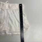 Rue 21 Women’s White Crepe Floral Crochet Shorts Size Small Photo 9