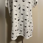 EUC Chip Clip Black and White Kitty Graphic Casual Tee size large Photo 3