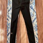 Victoria's Secret VS Sport Capri Leggings Photo 1