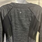 Lululemon Athletica Heather Black Scoop Neck Long Sleeve Lace Panel Shirt-Size 6 Photo 8