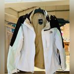 The North Face  jacket 🖤💚🤍 Photo 13