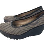 Fly London Wedge Heels Women’s Size 38 Gray Black Animal Print Comfort Shoes Photo 2