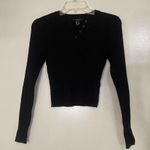 Forever 21 cropped black ribbed vneck henley long sleeve size small Photo 0