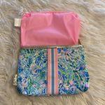 Lilly Pulitzer  Make up / Toiletries bag measurements in photos Photo 6