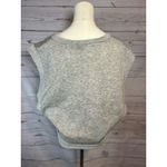 Upper Level Light Gray V Photo 3