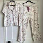 Laura Ashley Women 2PC Pajamas Set Top Pants short sleeve Floral Size XL NWT Photo 0