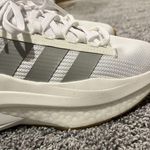 Adidas  Avryn_X Sneaker White Women's Size 6.5 Photo 2