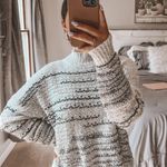 Knox Rose Sweater Photo 0