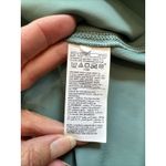 Old Navy Old Navy Active Women's Medium Sage Green Cropped Long Sleeve Gym Workout Top Photo 8