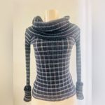 Free People  Snowbunny Girlfriend off the shoulder top size med stretchy fabric Photo 12