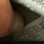 Toms Ezra Slippers Women’s Gray Waffle Knit Shoes Indoor Outdoor Comfort 6 Photo 7