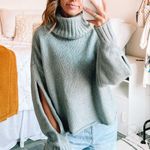 Kendall + Kylie NWT  Sweater!! Photo 0