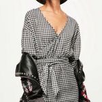 Missguided  Gathered Sleeve Tie Waist Gingham Dress Photo 0