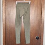 Aerie Chill. Play. Love. Woman’s Lightweight Green Full Length Leggings Size XS Photo 3