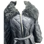 Women's Black Quilted Coat with Faux Fur Collar Size undefined Photo 3