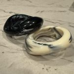 2 Vintage Black White Smoky Swirl Chunky Modernist Enamel Resin Bangle Bracelets Photo 2