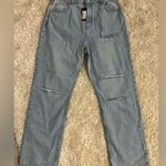 Pretty Little Thing PLT light blue wash distressed straight leg Photo 0