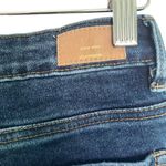 LOLA Premium High Rise Flared Denim Jeans Womens Size 8 Dark Wash Edgy Simple Blue Photo 7