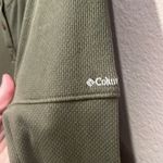 Columbia  Women’s Green Thermal Knit Henley Style Shirt Size XL Photo 6