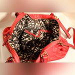 Jessica Simpson Red Shoulder Bag with Textured Leather and Modern Zipper Design Photo 2