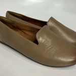 Softwalk  Shelby slip on flats tan taupe leather women’s size 9.5WW business Photo 1