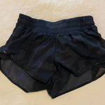 Lululemon Hotty Hot Short 2.5” Photo 0