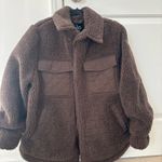 Alo Yoga Sherpa Edge Shacket in espresso Photo 5