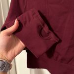 Amazon Women’s Longsleeve Seamless Crop Top size medium Photo 3