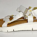 Dirty Laundry *NEW* Qwest Sandal Photo 1