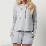 Vuori 🛑SOLD🛑 HALO ESSENTIAL HOODIE SIZE LARGE Photo 0