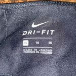 Nike Dri-Fit Capri Leggings with Hidden Inside Pocket - size XL Photo 4