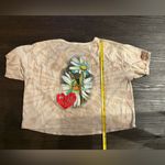 Boys Lie  / Light‎ Brown Lady Flower Fitted Tee size small Photo 6