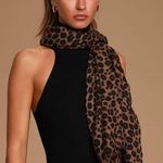 Lulus Preowned Brown Leopard Scarf Photo 0