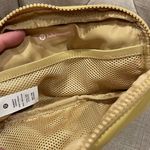 Lululemon  Everywhere Belt‎ Bag In Golden Sand NWT Photo 5