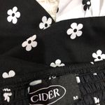 Cider  Floral Halter V Neck Crop Top‎ White Black Medium Photo 2