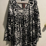 HEIMISH USA Black and‎ White Patterned Top Size XL Photo 0