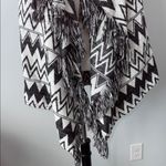 Jolt Black and White Geometric Zig Zag Hooded Poncho Vest Women's Large Photo 1