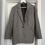 Dress Forum  Oversized Houndstooth Black and White Blazer Photo 2