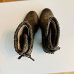 Roxy Surf Co. Sherpa lined tie back detail zip up ankle boot bootie shoes Photo 4