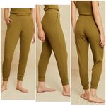 Amour Vert Amour very • Skylar Paris ribbed jogger in matcha Photo 1