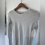 Vince  Pima Cotton Long Sleeve Navy Stripe Tee Women’s Size Medium Classic Chic Photo 2