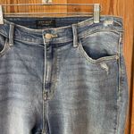 Judy Blue Slim Fit Medium Wash Jeans With Light Distressing ~ Size 31 💛🍄 Photo 1