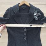 St. John Blazer Womens 4 Gray Textured Knit Jacket Flower Brooch Career USA Photo 7