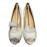 Liz Claiborne White Peep Toe Heels | Size 6.5 | New in Box (NIB) Photo 3