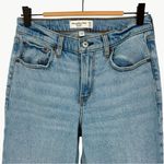 Abercrombie & Fitch  Curve Love Mid-Rise 90s Straight Jean | Sz 27R | Medium Wash Photo 5