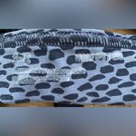 Under Armour  Women’s‎ S Gray/Blk Pattern Eclipse StudioLux Mid-Impact Sports Bra Photo 5