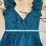 Lulus NWOT Standout Sophistication Emerald Lurex Flutter Sleeve Midi Dress small Photo 7