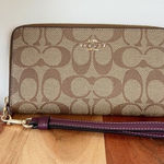 Coach NWT Long Zip Around Wallet In Signature Canvas Photo 0
